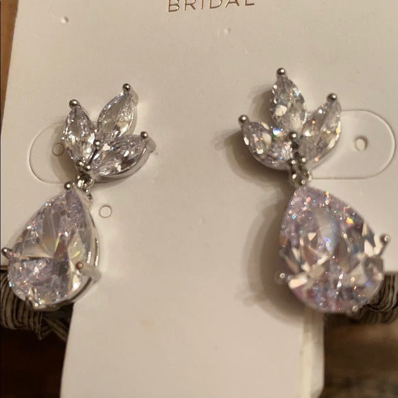 Bridal earring and necklace set - Picture 7 of 7